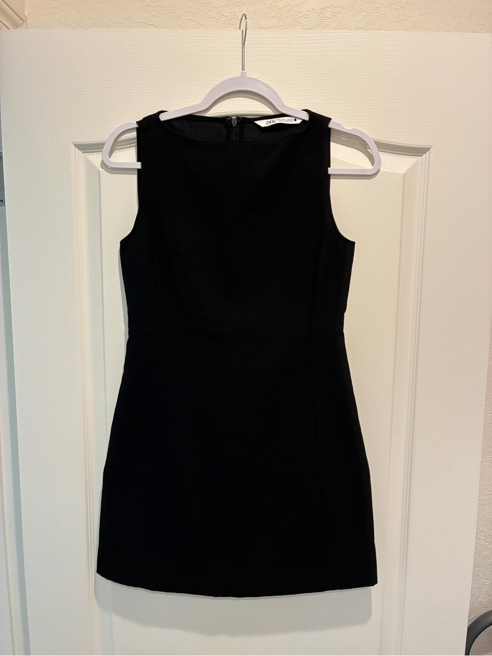 Zara Black Sleeveless Mini Sheath Dress
